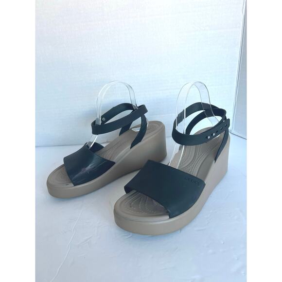 Crocs Brooklyn Black and Tan Criss Cross Ankle Strap Wedge Comfort Sandals Sz 10 - Picture 1 of 13